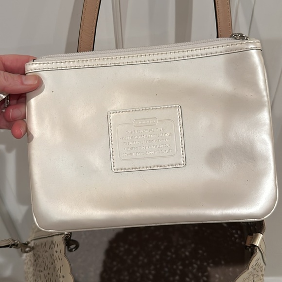 Coach eyelet tote bag - Picture 3 of 5